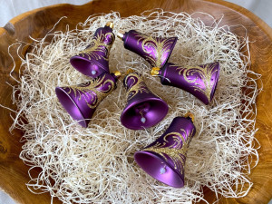 Ornament zlatý na fialové - zvončeky 6ks